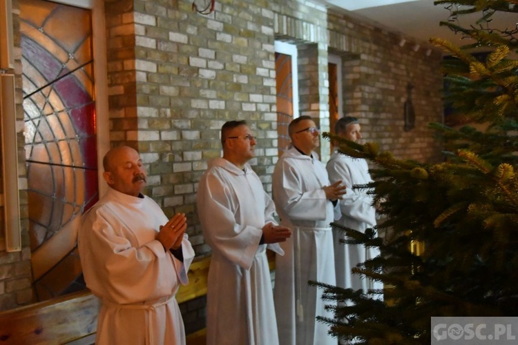 Radosne roraty i śniadania w Kostki