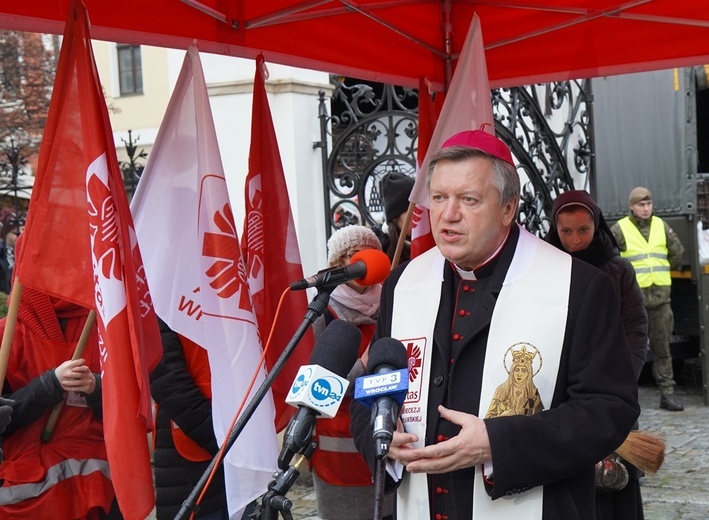 Pomoc potrzebującym