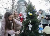 Kard. Krajewski dotarł z pomocą humanitarną do Kijowa