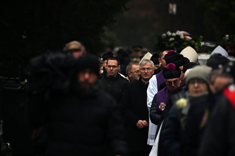 Pogrzeb bp. Werno w Koszalinie, cz. 2