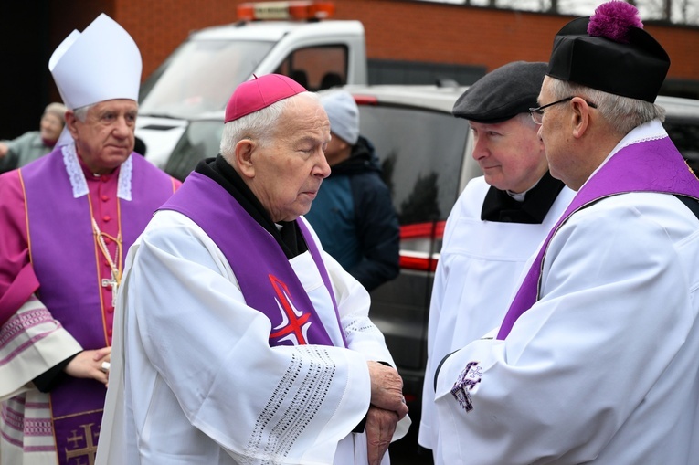 Pogrzeb bp. Werno w Koszalinie, cz. 2