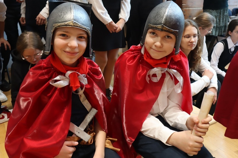 Jasełka w Szkole Podstawowej Sióstr Salezjanek we Wrocławiu