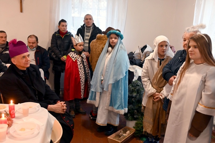 Wałbrzych. Ponad 100 osób na wigilii Caritas