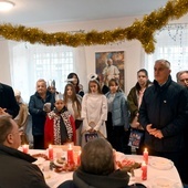 Wałbrzych. Ponad 100 osób na wigilii Caritas