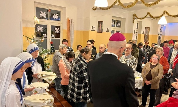 Abp Galbas do bezdomnych i ubogich: On przyszedł na świat specjalnie dla ciebie!