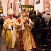 Abp Wojda: Syn Boży przyniósł światu pokój, który stał się fundamentem cywilizacji miłości