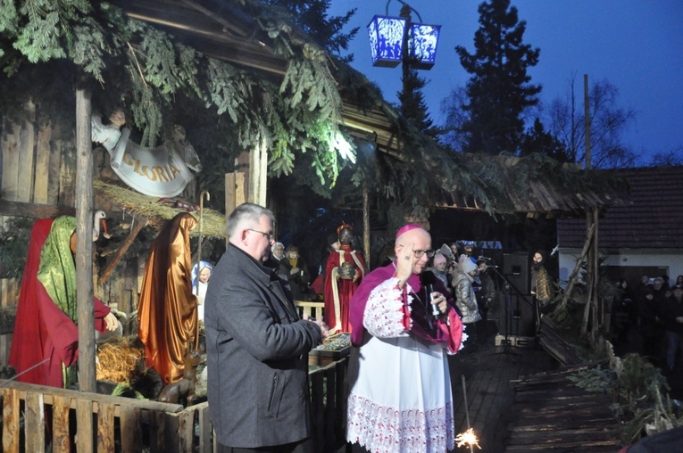Kolędowanie w szczepanowickim Betlejem