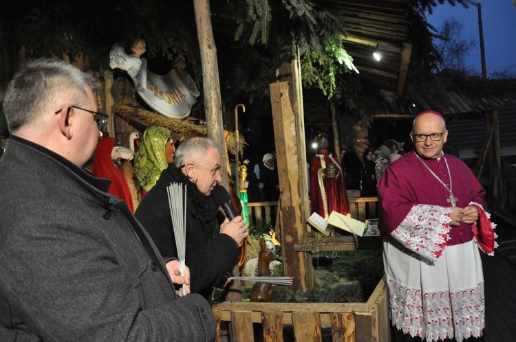 Kolędowanie w szczepanowickim Betlejem