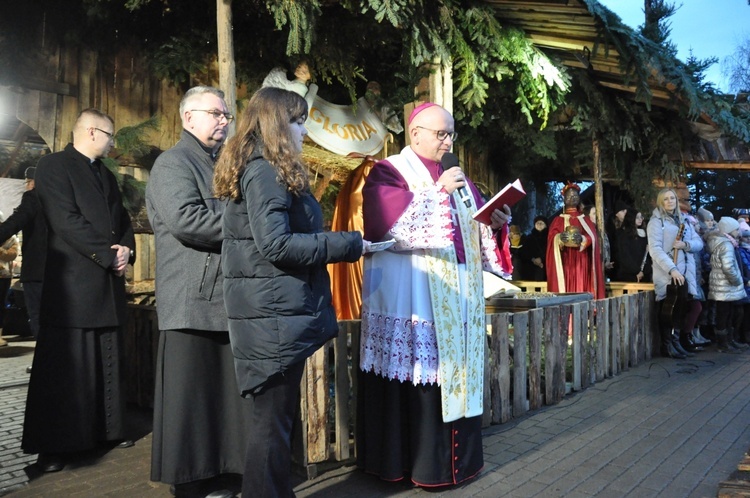 Kolędowanie w szczepanowickim Betlejem