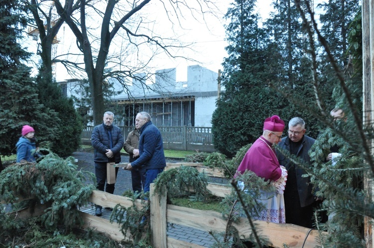 Kolędowanie w szczepanowickim Betlejem