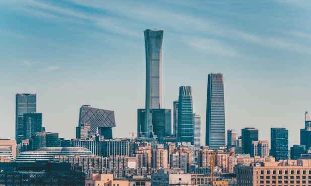 Chiny: Otwarcie na świat po trzech latach restrykcyjnej polityki "zero covid"