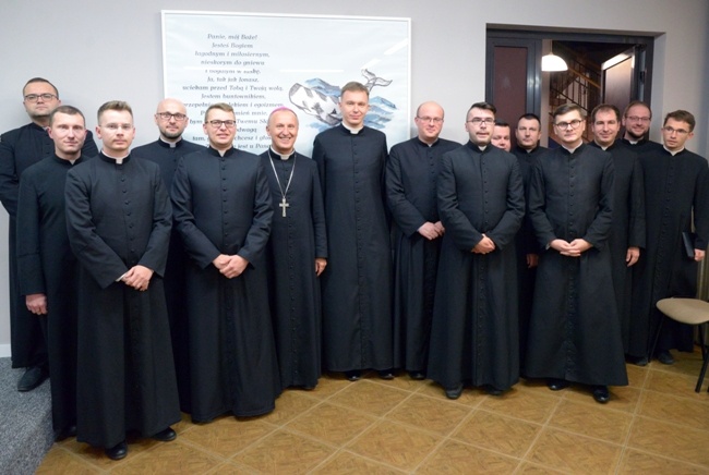 2022.10.27 - Bp Marek Solarczyk powołał w diecezji centra w ramach przygotowań do Światowych Dni Młodzieży.