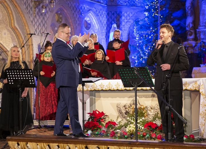 Charytatywny Koncert Bożonarodzeniowy, cz. 1