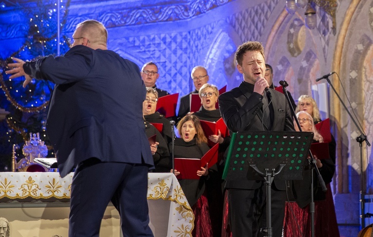 Charytatywny Koncert Bożonarodzeniowy, cz. 1