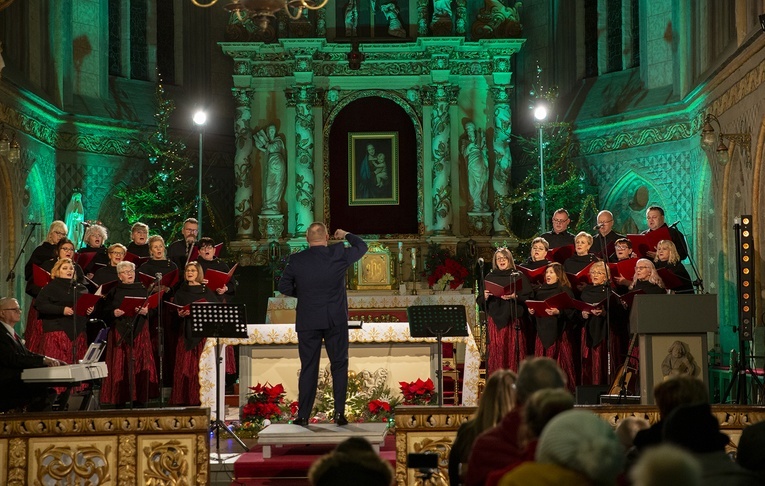 Charytatywny Koncert Bożonarodzeniowy, cz. 1