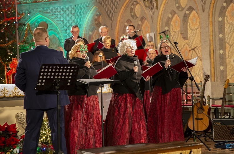 Charytatywny Koncert Bożonarodzeniowy, cz. 1