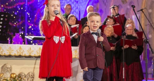 Charytatywny Koncert Bożonarodzeniowy, cz. 1