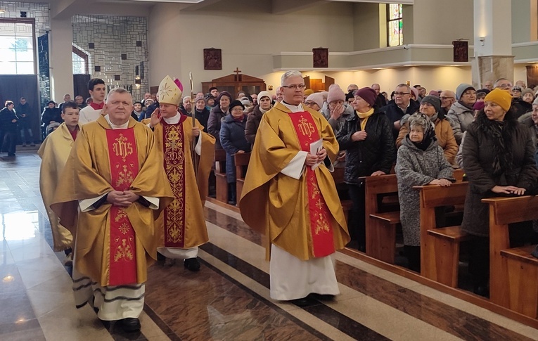 Msza św. odpustowa w sanktuarium została odprawiona w samo południe. 