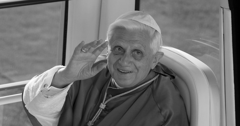 Bp Dajczak: Benedykt XVI był dla mnie jednym z ważniejszych przewodników po tajemnicach wiary