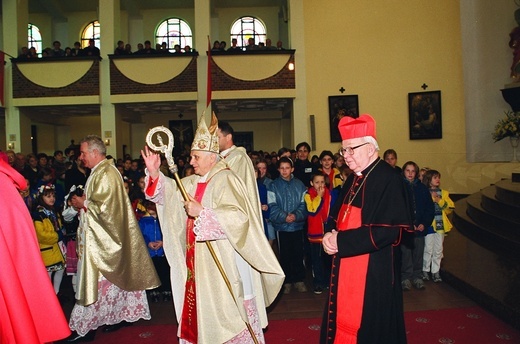 Kard. Joseph Ratzinger w 2000 r. w Oleśnicy