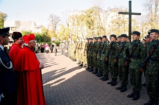 Kard. Joseph Ratzinger w 2000 r. w Oleśnicy