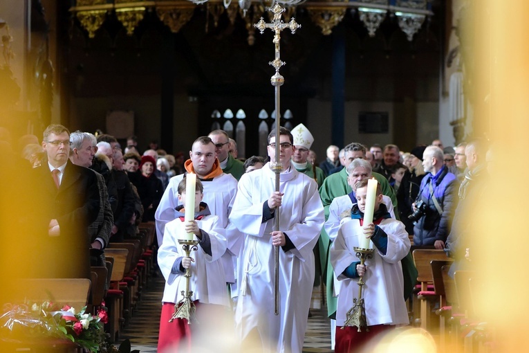 Frombork. Msza św. w 550. rocznicę urodzin Mikołaja Kopernika