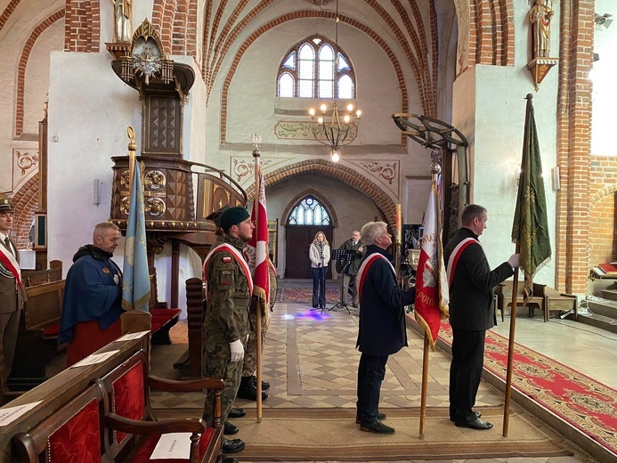 Modlitwa za Ojczyznę i poświęcenie pomnika w Ośnie Lubuskim