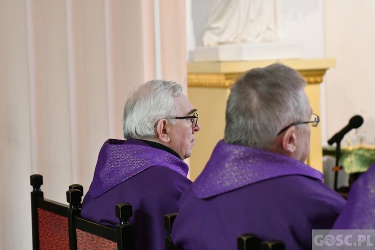 Międzyrzecz. Pogrzeb śp. ks. prałata Mieczysława Derenia