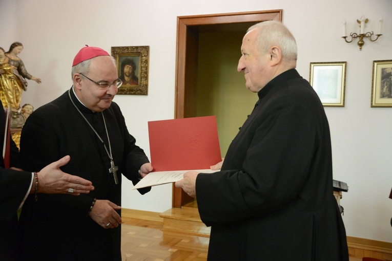 Dwunastu nowych prałatów