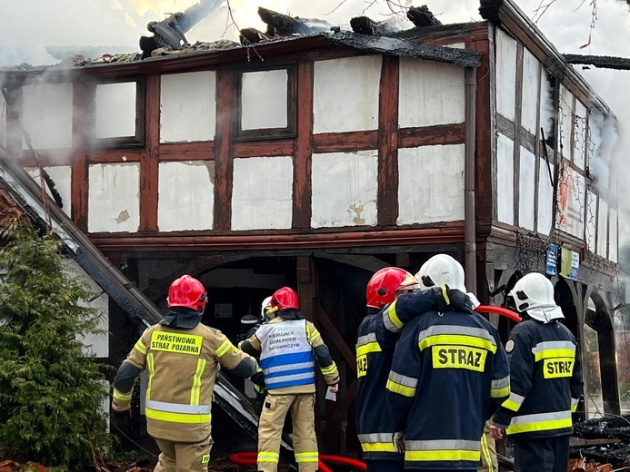 Pożar zniszczył siedzibę warszatów terapii zajęciowej Caritas AG