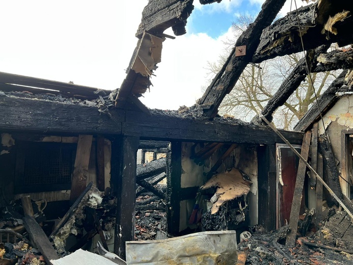 Pożar zniszczył siedzibę warszatów terapii zajęciowej Caritas AG