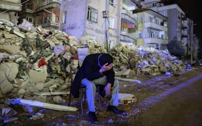 Turcja: W poniedziałek znów zatrzęsła się ziemia, są ofiary