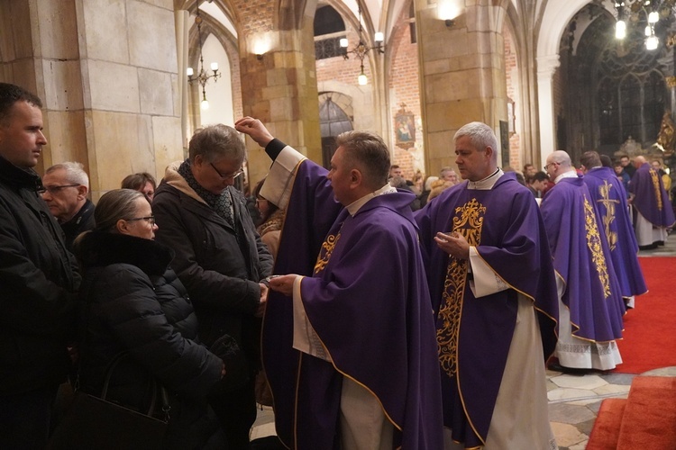 Środa Popielcowa w katedrze wrocławskiej