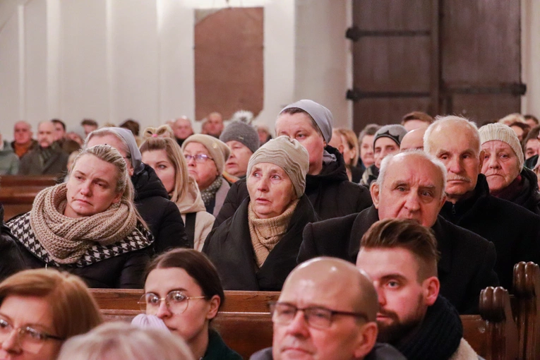 Środa Popielcowa w łowickiej katedrze