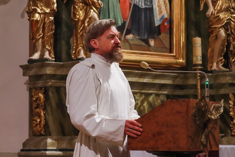 Środa Popielcowa w łowickiej katedrze