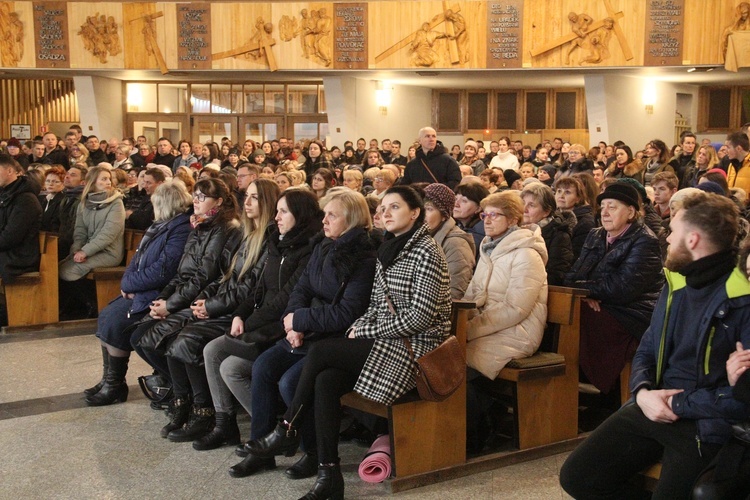 Modlitwa o uzdrowienie z udziałem Marcina Zielińskiego na Poczekajce