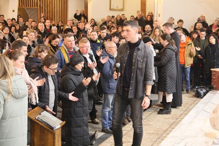 Modlitwa o uzdrowienie z udziałem Marcina Zielińskiego na Poczekajce