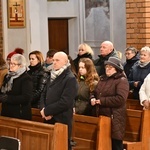 Głogów. Poświęcenie Drogi Krzyżowej i modlitwa o pokój na Ukrainie