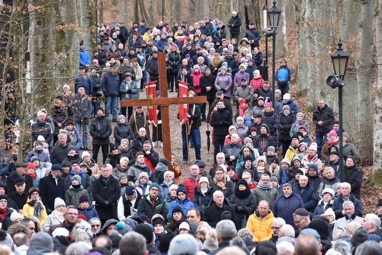 Wielkopostna Droga Krzyżowa w Wejherowie