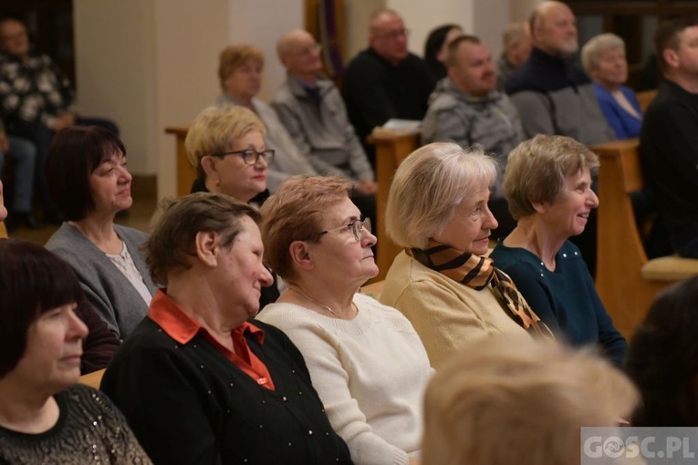 Rekolekcje dla parafialnych zespołów Caritas w Głogowie