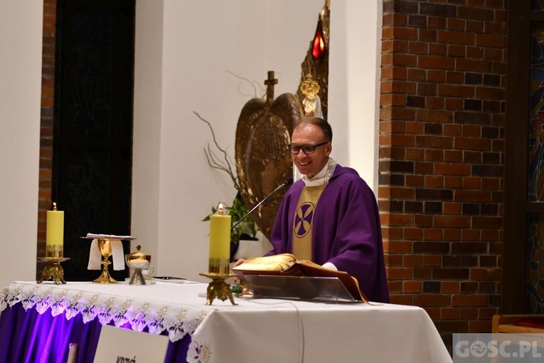 Rekolekcje dla parafialnych zespołów Caritas w Głogowie