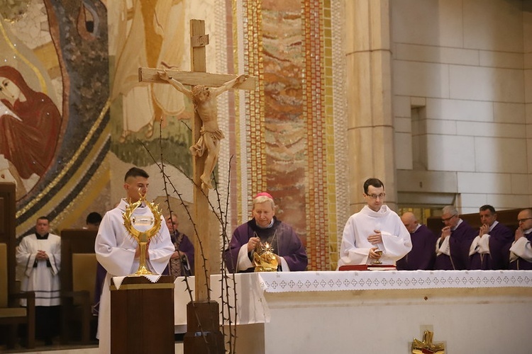 Pokutna pielgrzymka kapłanów do sanktuarium św. Jana Pawła II