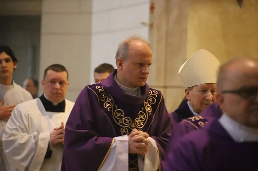 Pokutna pielgrzymka kapłanów do sanktuarium św. Jana Pawła II