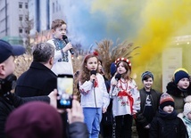 Ukraińskie dzieci zaśpiewały swój hymn narodowy. 