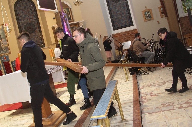 Wielkopostne Czuwanie Młodzieży w Miastku