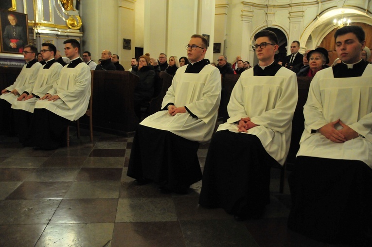 Alumni przyjęli posługę lektoratu