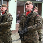 Dzierżoniów. Msza św. i uroczysta przysięga Wojsk Obrony Terytorialnej (WOT)