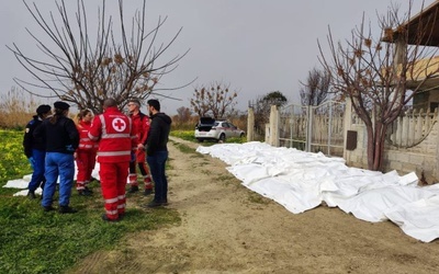 Papież modli się za migrantów, którzy utonęli dziś u brzegów Italii