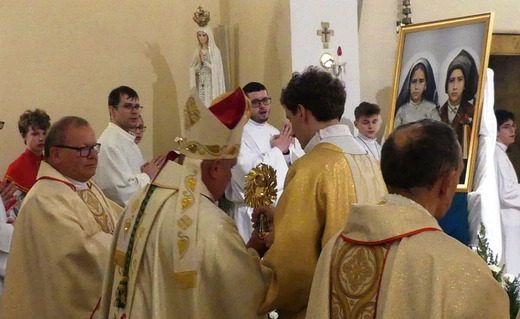 Relikwie świętych dzieci z Fatimy dotarły do bielskiej Wapienicy 