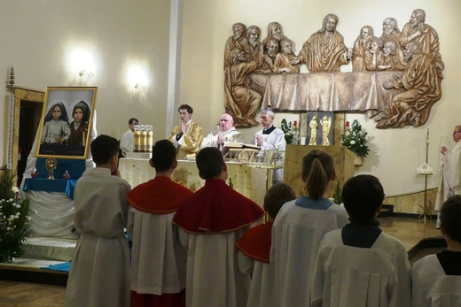 Relikwie świętych dzieci z Fatimy dotarły do bielskiej Wapienicy 
